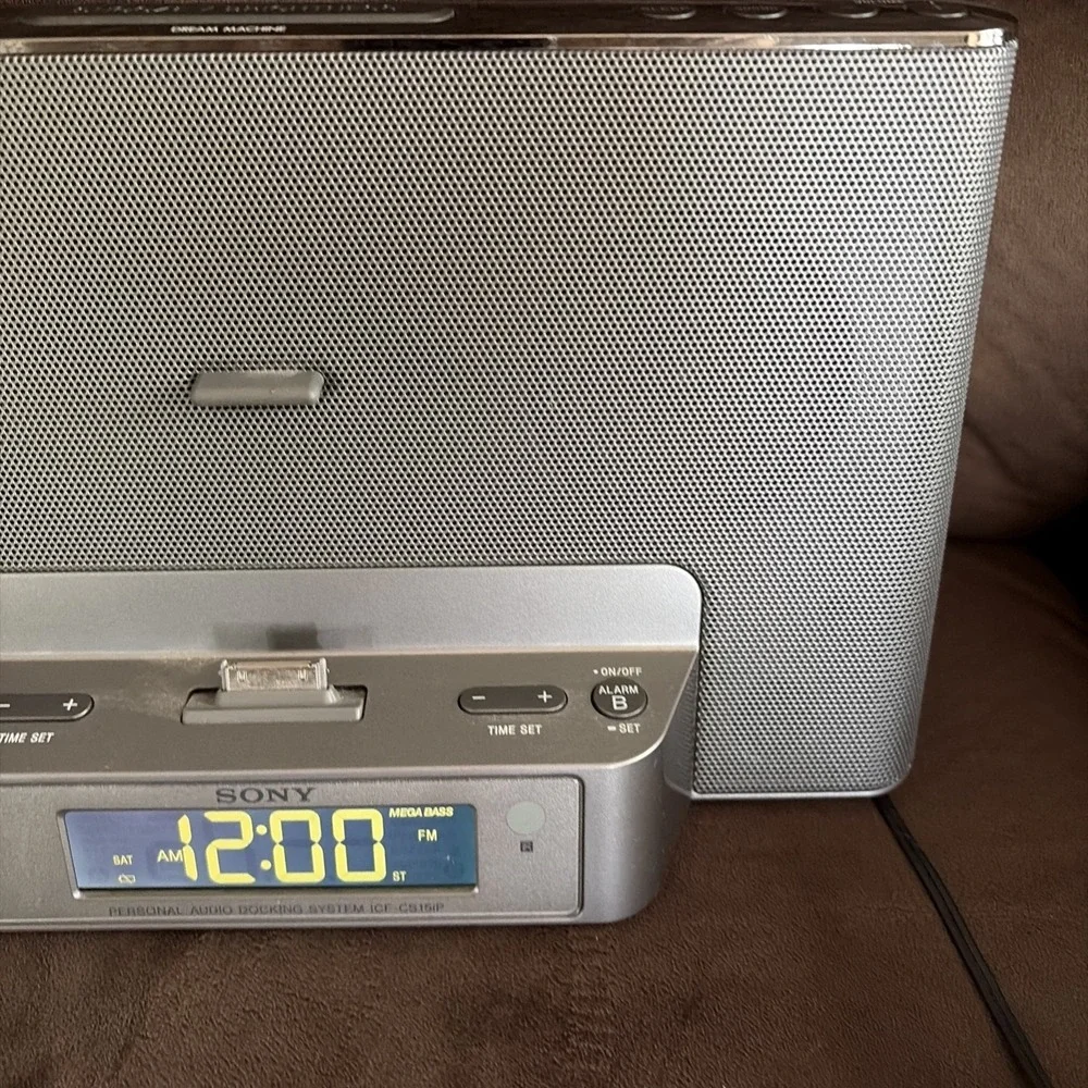 Sony ICF-CS15iP Dream Machine w/iPod & iPhone Speaker Dock Clock Radio No Remote